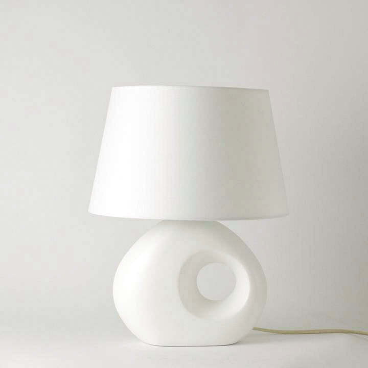ABSTRACT CERAMIC WHITE TABLE LAMP