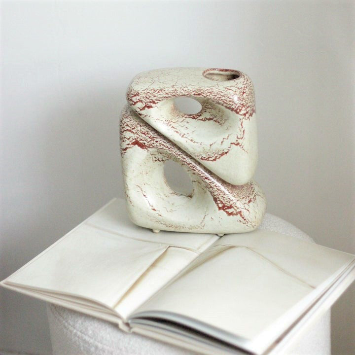 SCULPTURAL CERAMIC VASE II