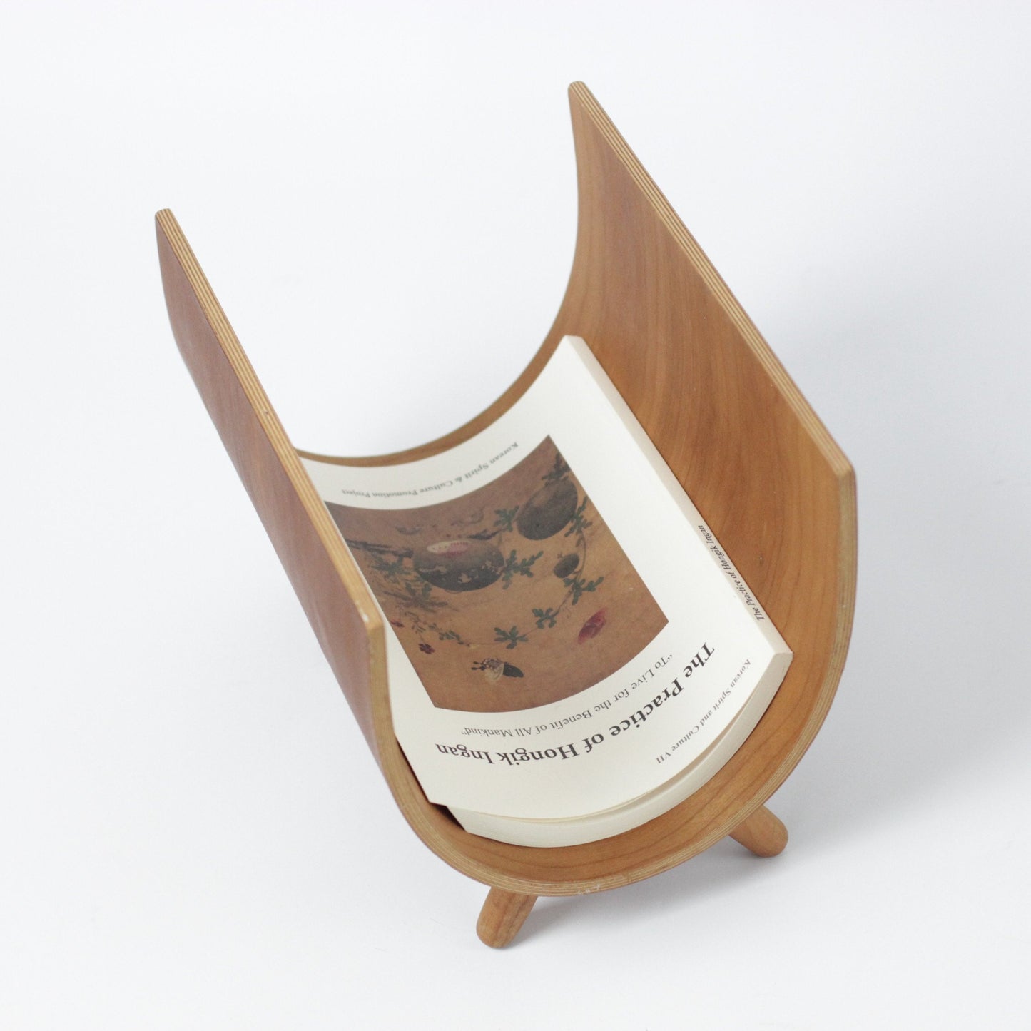 MID-CENTURY WOODEN MAGAZINE / BOOK HOLDER