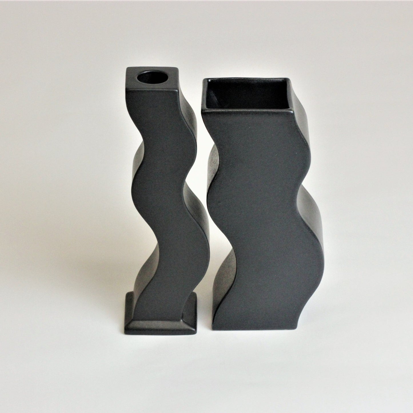 90s WAVY CANDLE-HOLDER AND VASE SET