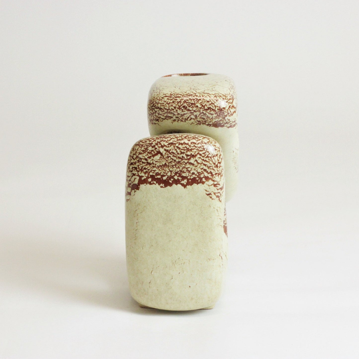 SCULPTURAL CERAMIC VASE II