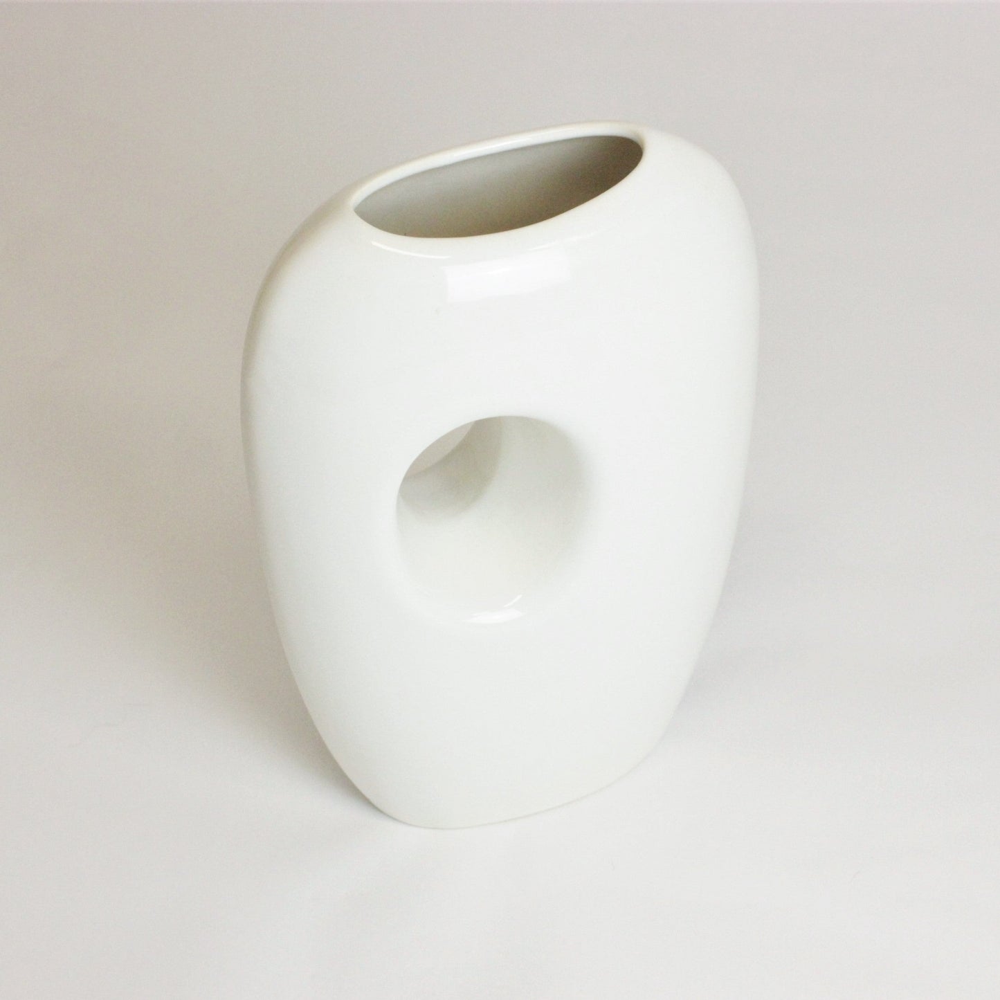 LARGE WHITE ABSTRACT VASE