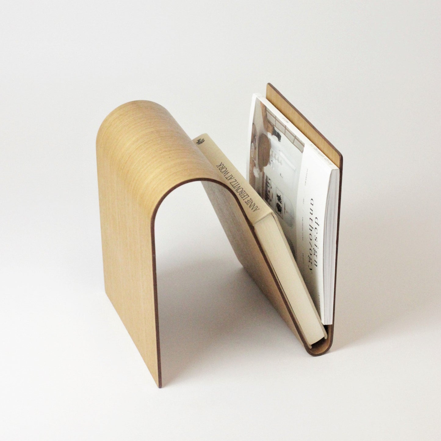 EARLY 2000s CURVED MAGAZINE / BOOK HOLDER