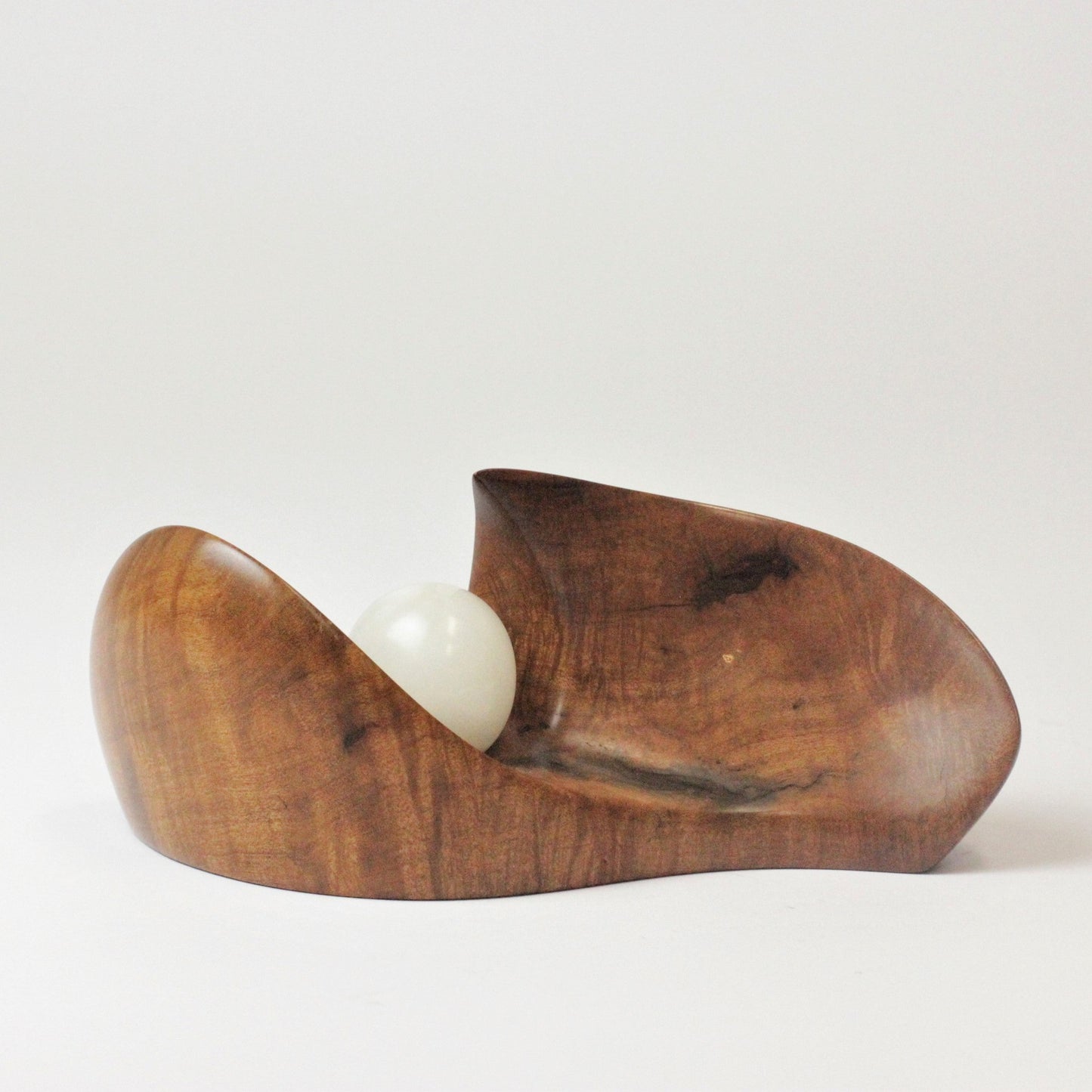 MID-CENTURY ABSTRACT WOODEN SCULPTURE
