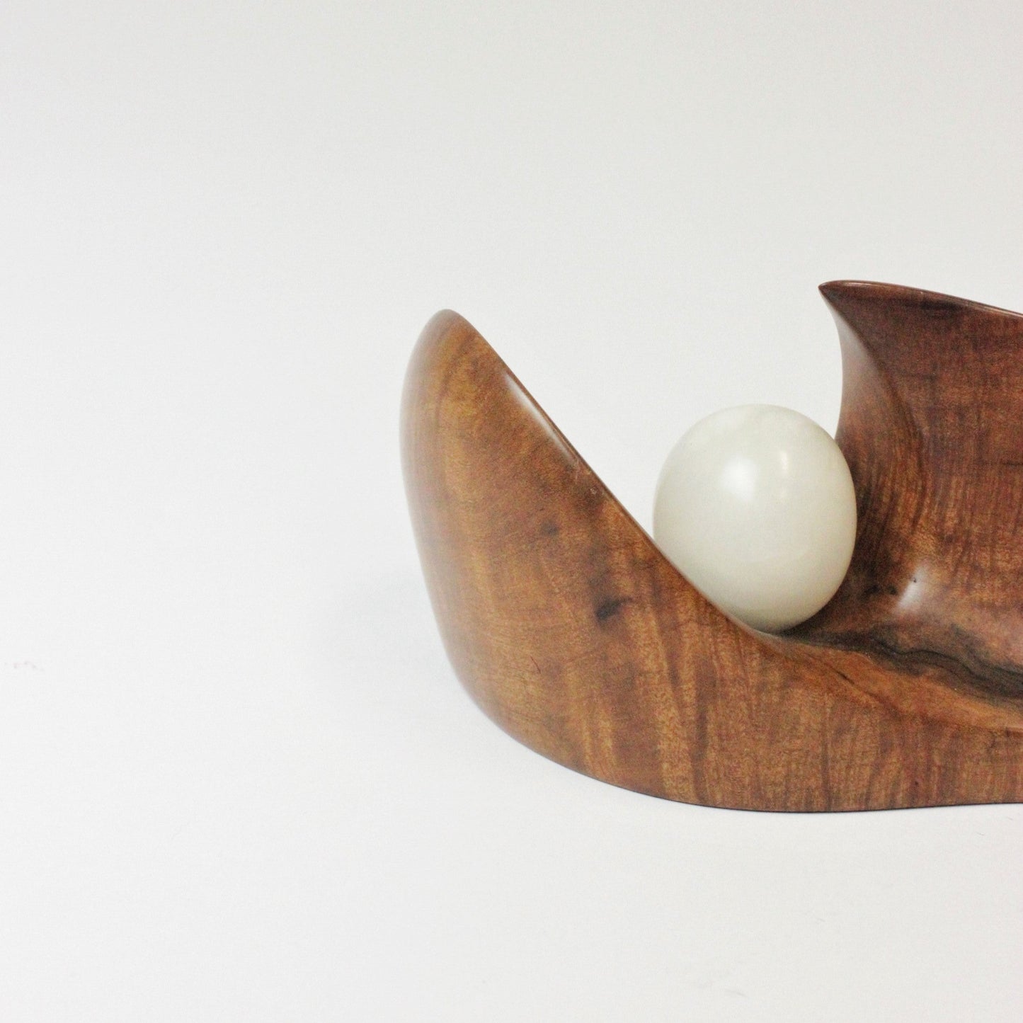 MID-CENTURY ABSTRACT WOODEN SCULPTURE
