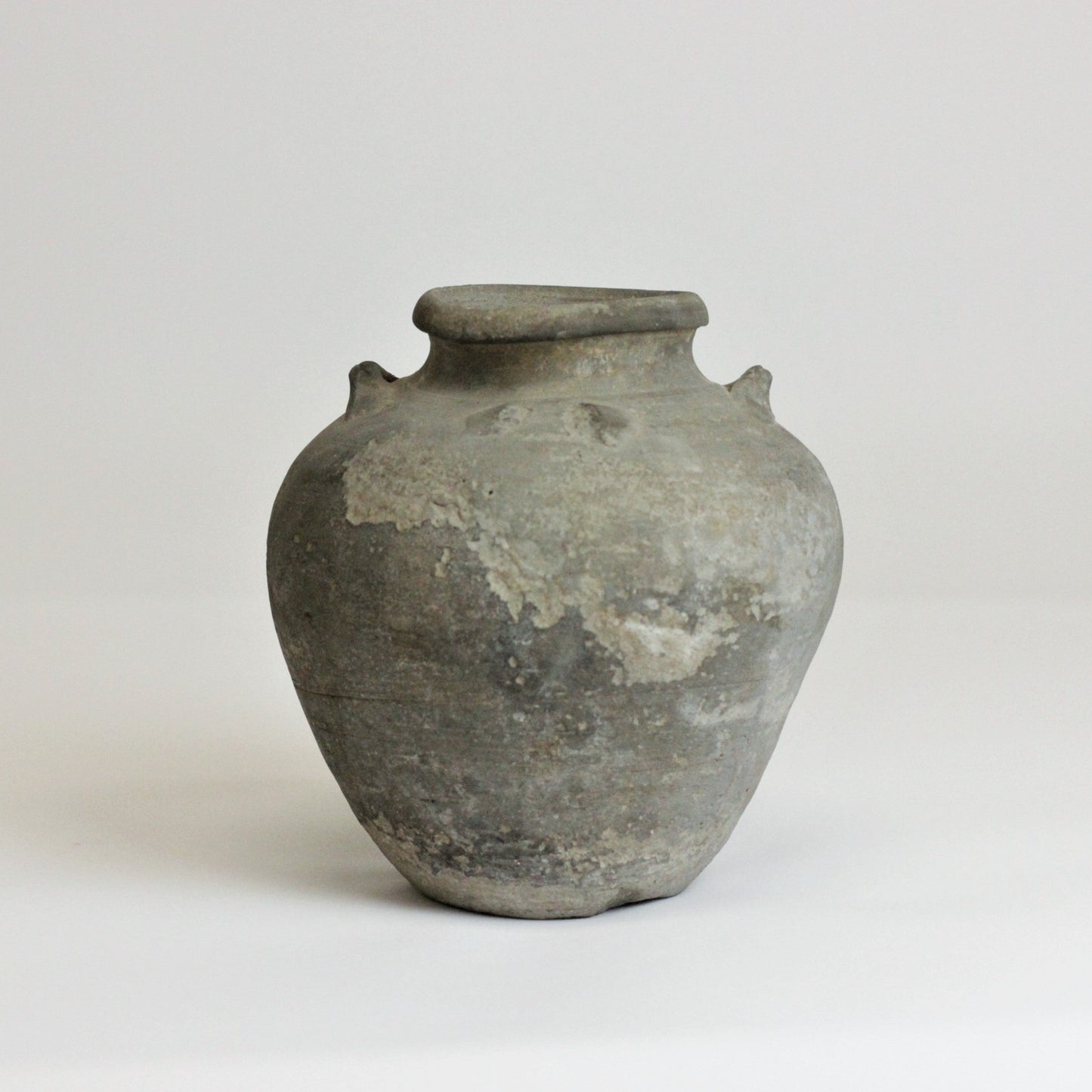 ANCIENT CHINESE POT