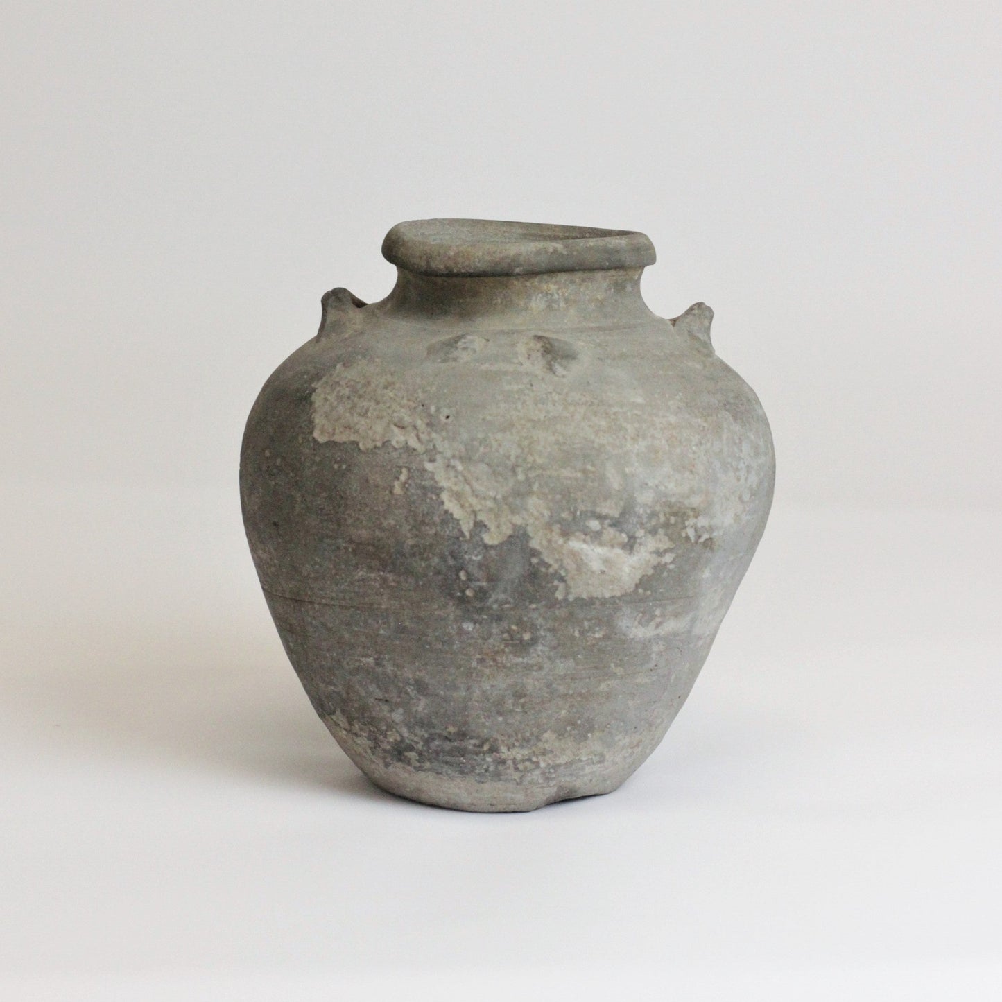 ANCIENT CHINESE POT