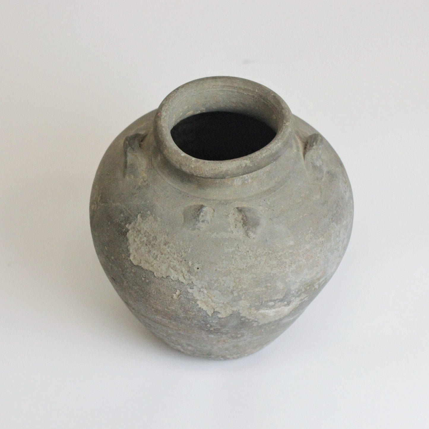 ANCIENT CHINESE POT