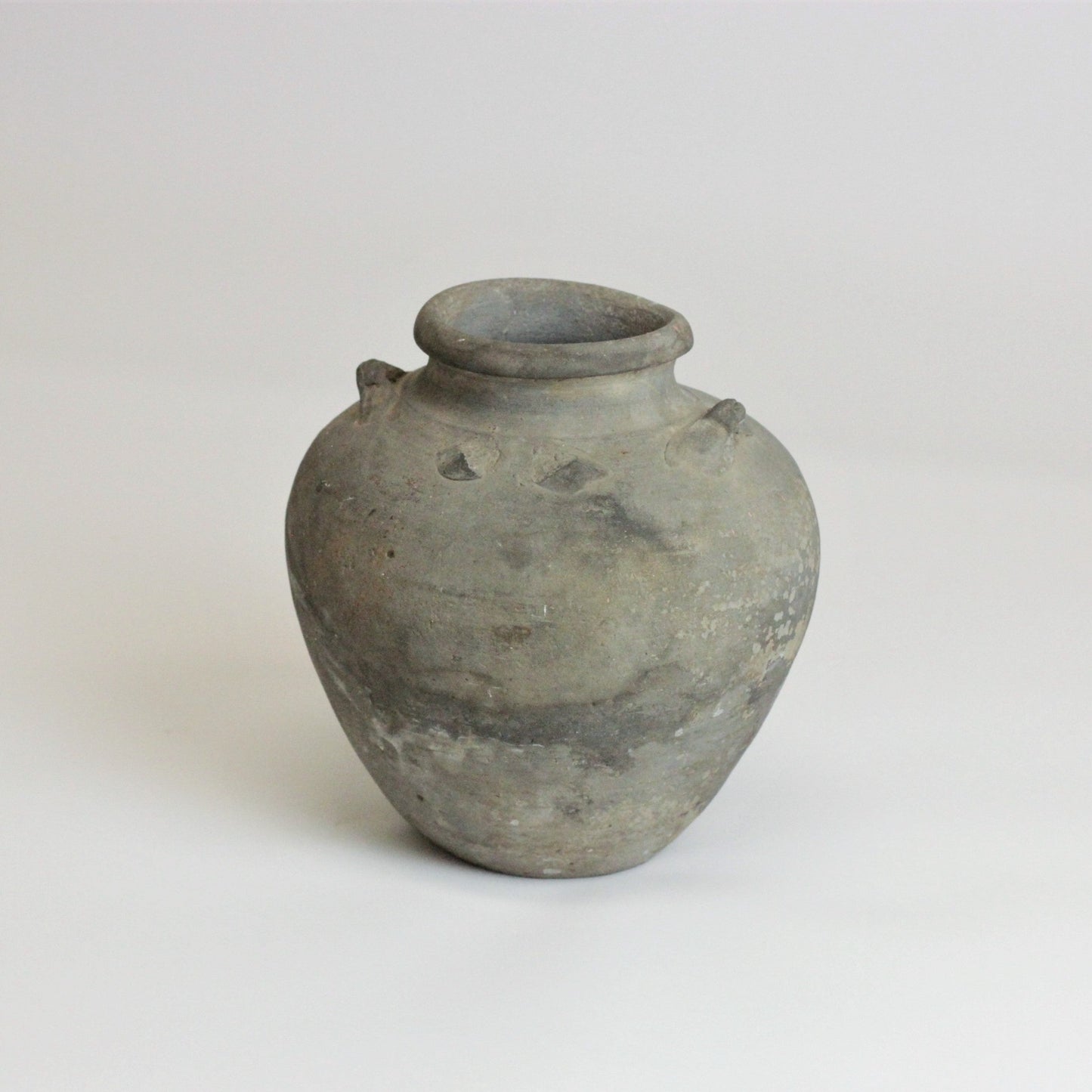 ANCIENT CHINESE POT