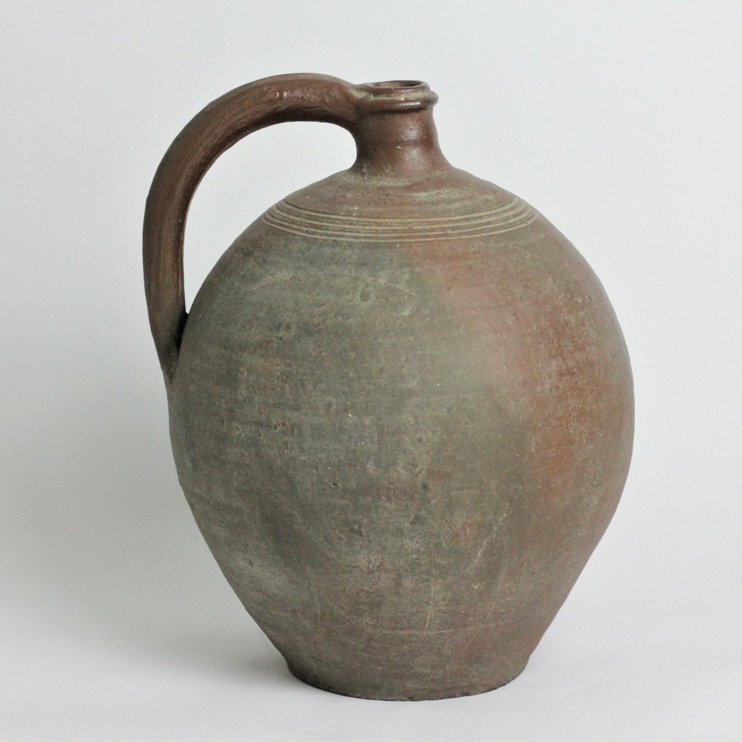 LARGE 19th CENTURY FRENCH POT